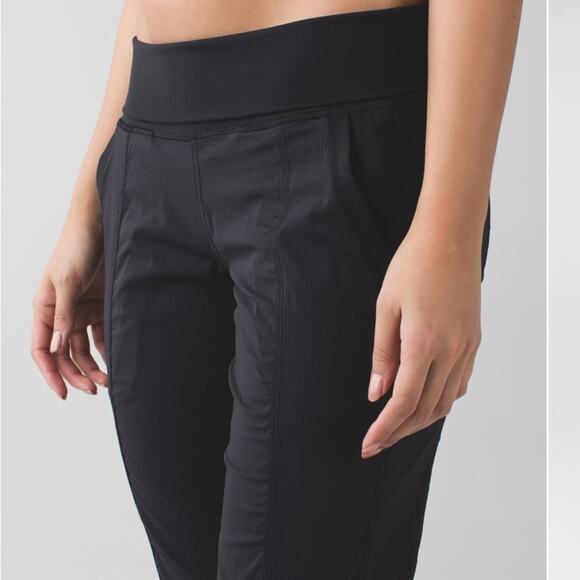 Lululemon athletica in flux crop black 4 - Picture 3 of 10